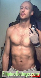 <p>Body-building shot.. I'm thin but very well defined. That's why I like cute little Filipinas, not big Canadian girls.</p>